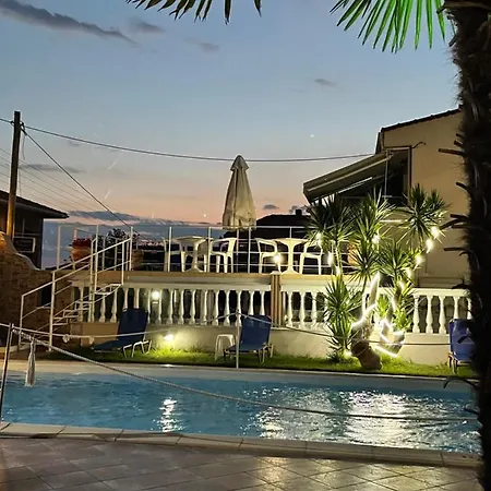 Mary 1 & Fresh! Skála Sotíros