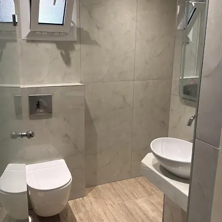Mary 1 & Fresh! Apartmanhotel