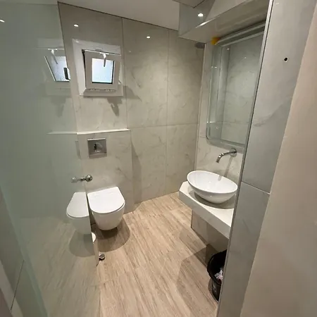 Apartmanhotel Mary 1 & Fresh! 3*